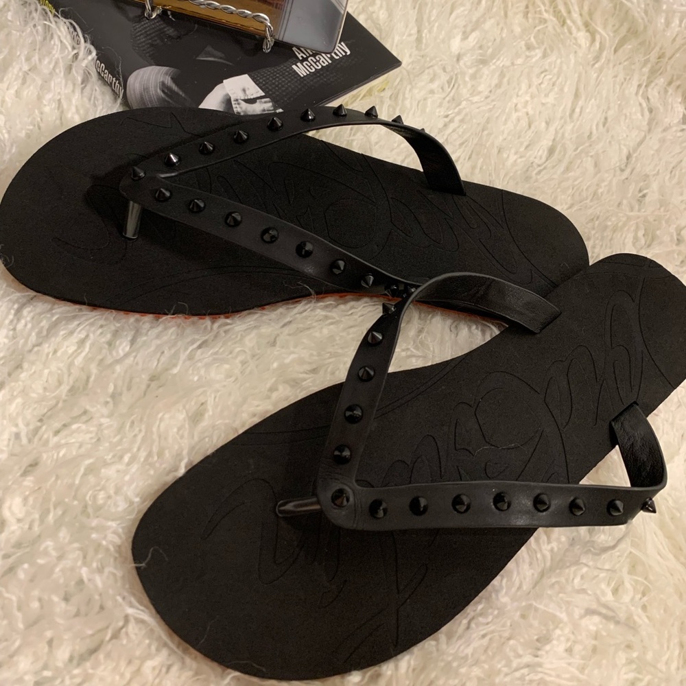 Designer inspired flip flops